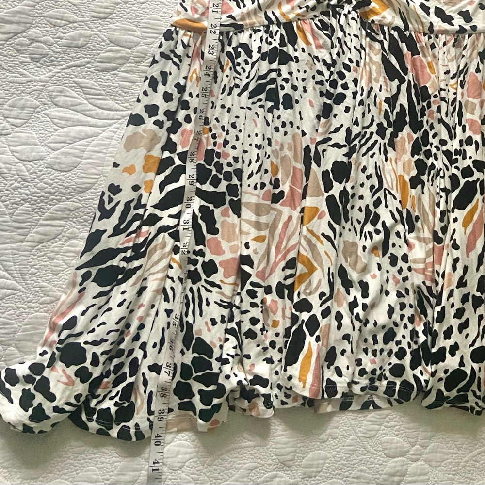 NWOT Anthropologie Ramona Dress Size M Ruched Jersey Stretchy White Animal Print - Picture 10 of 13